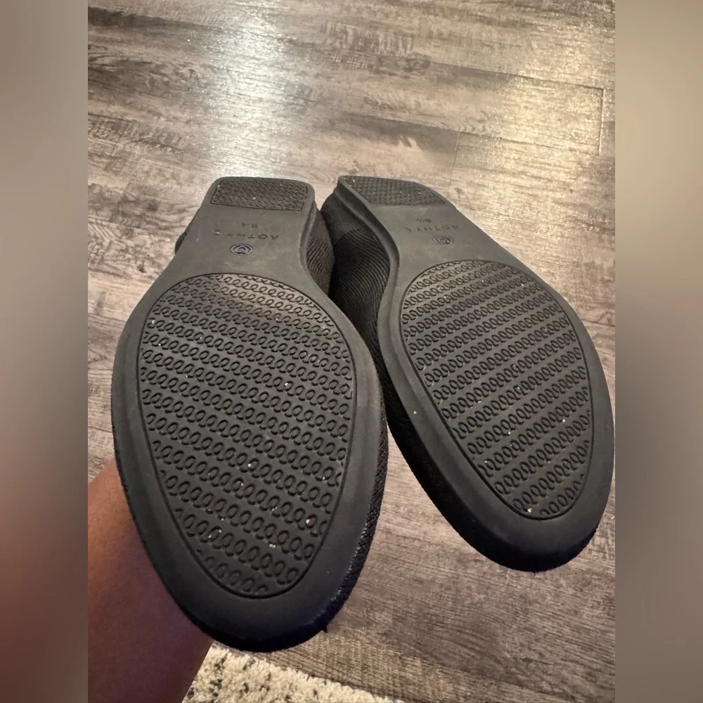 black Rothy’s flats - Picture 4 of 5